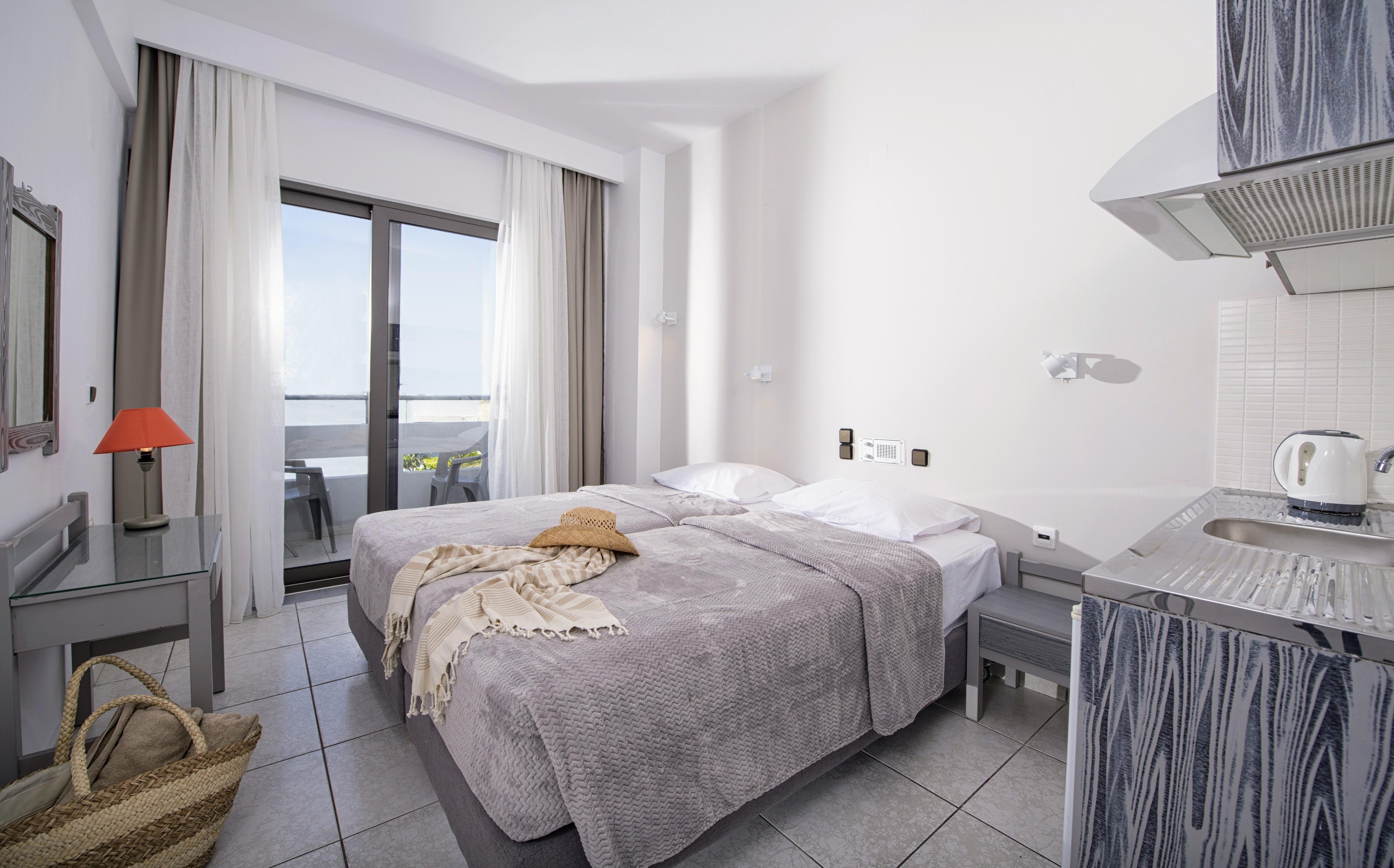 Hermes Hotel Malia Eksteriør billede