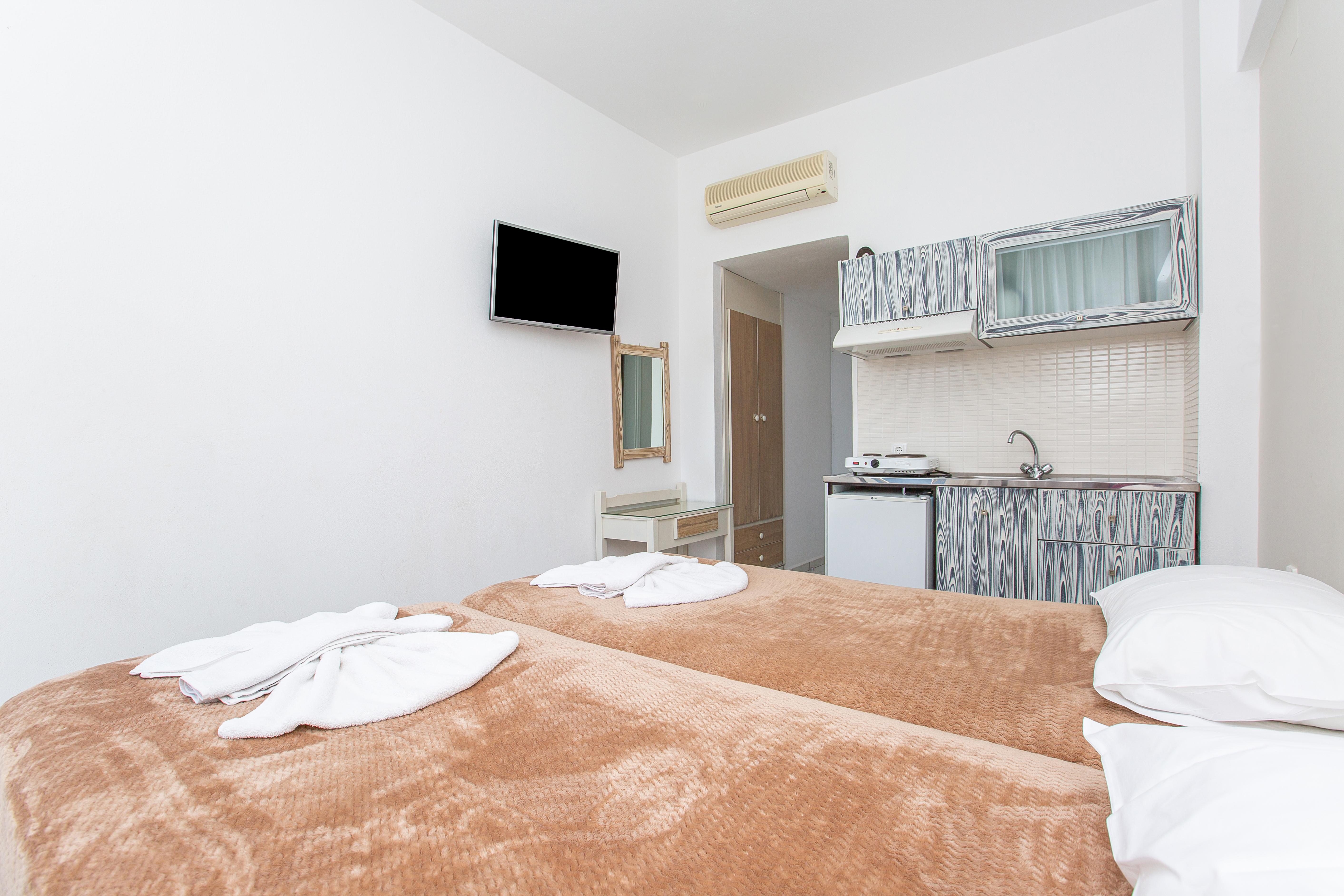 Hermes Hotel Malia Eksteriør billede